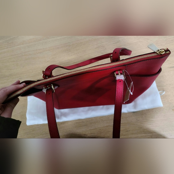 NWT Michael Kors JetSet tote in Chili - Picture 8 of 11